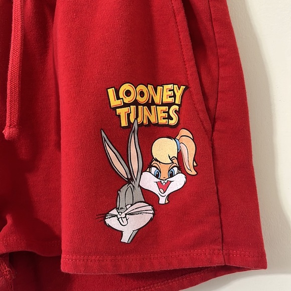 Looney Tunes Bugs Bunny Red Sweat Shorts Size Medium (7-9) - Picture 2 of 5